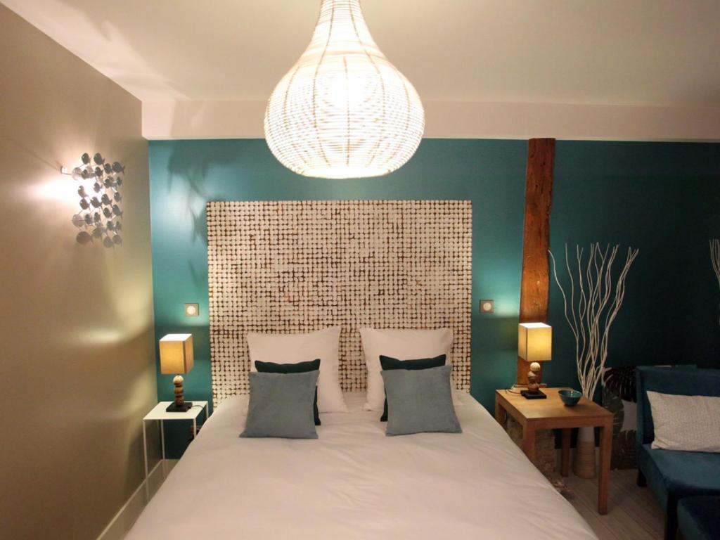 Aux 5 Sens Bed and Breakfast Tillé Rum bild
